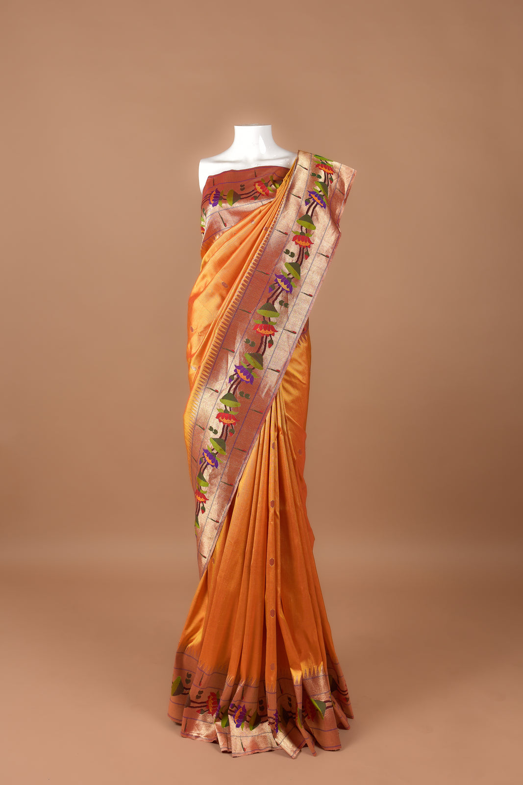 Lotus Border Paithani