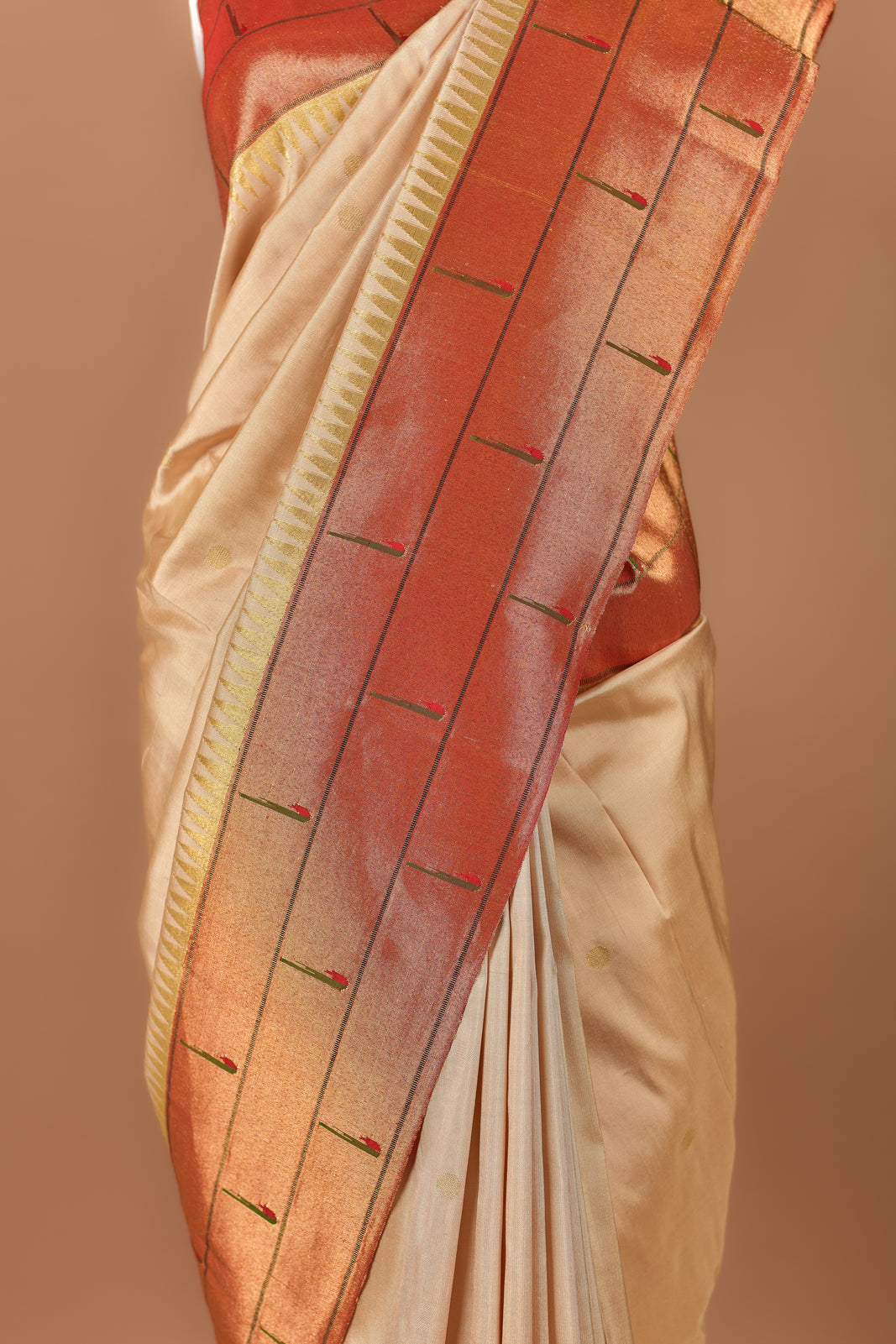 Pearl Triple Muniya Paithani