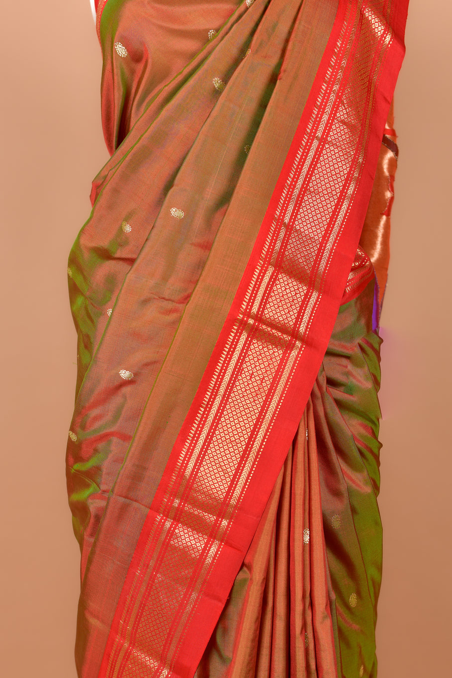 Anjari Kagdi Padar Paithani