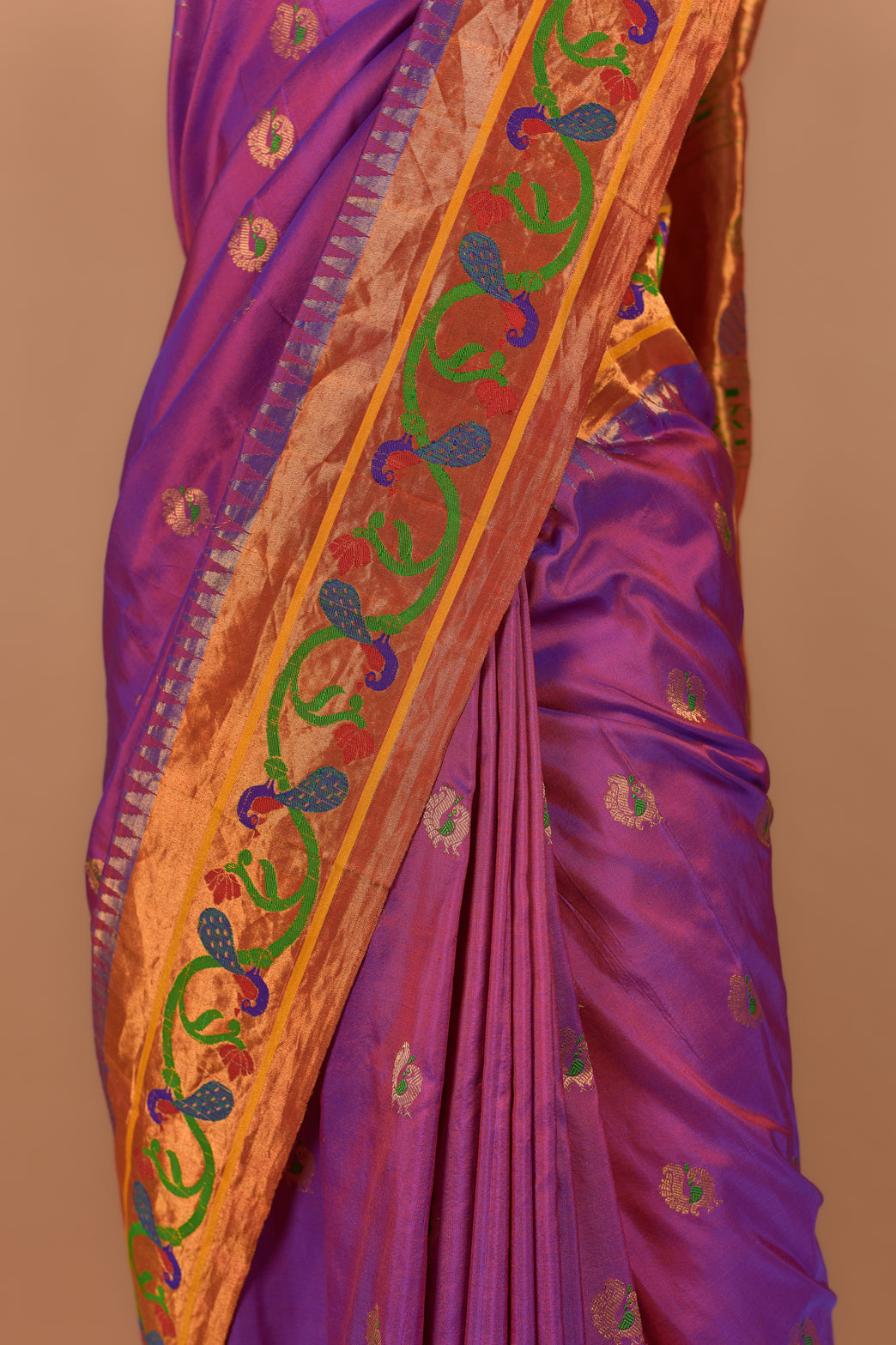 Small Turning Paithani