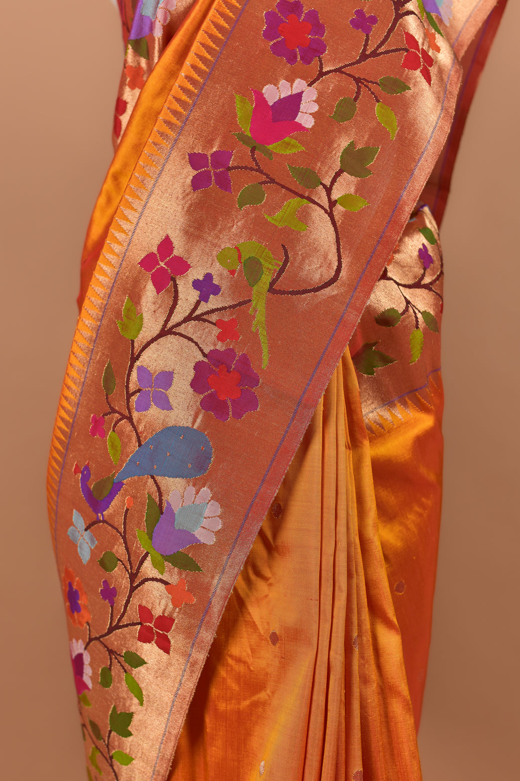 Flower vel Paithani